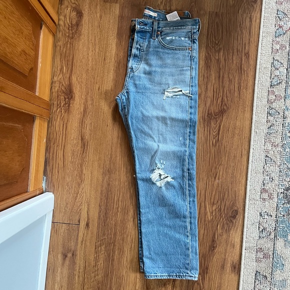 Levi wedgie jeans - Picture 2 of 6